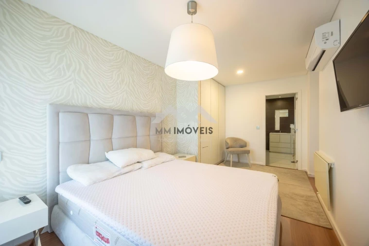 Apartamento T2 para Arrendamento em Ramalde Foto 4