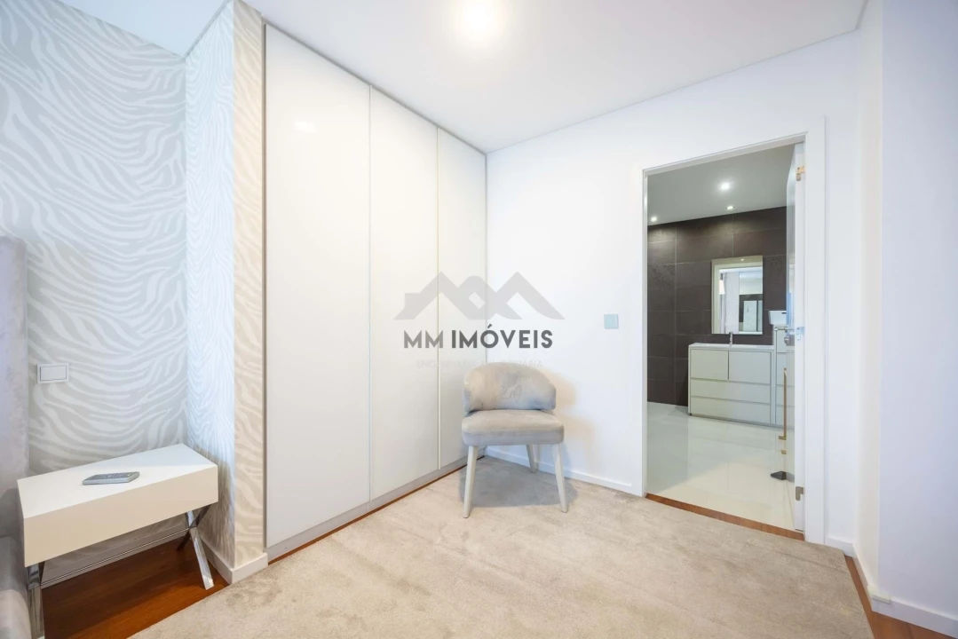 Apartamento T2 para Arrendamento em Ramalde Foto 22