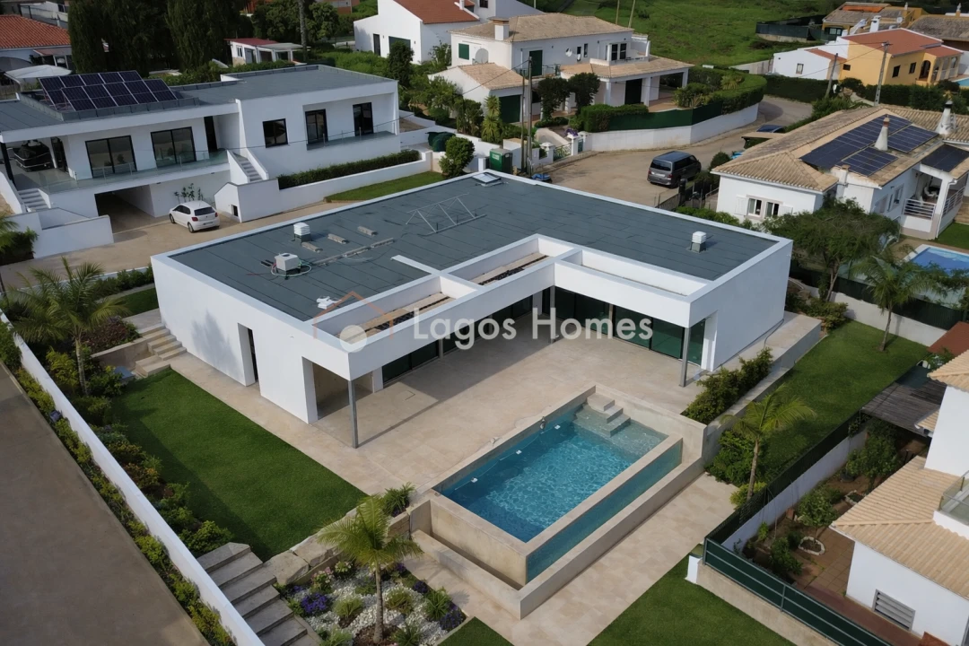 Moradia T3 para Venda em Mexilhoeira Grande Foto 5