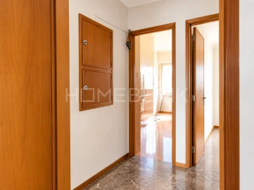 Apartamento T2 para Venda em Oeiras e São Julião da Barra, Paço de Arcos e Caxias