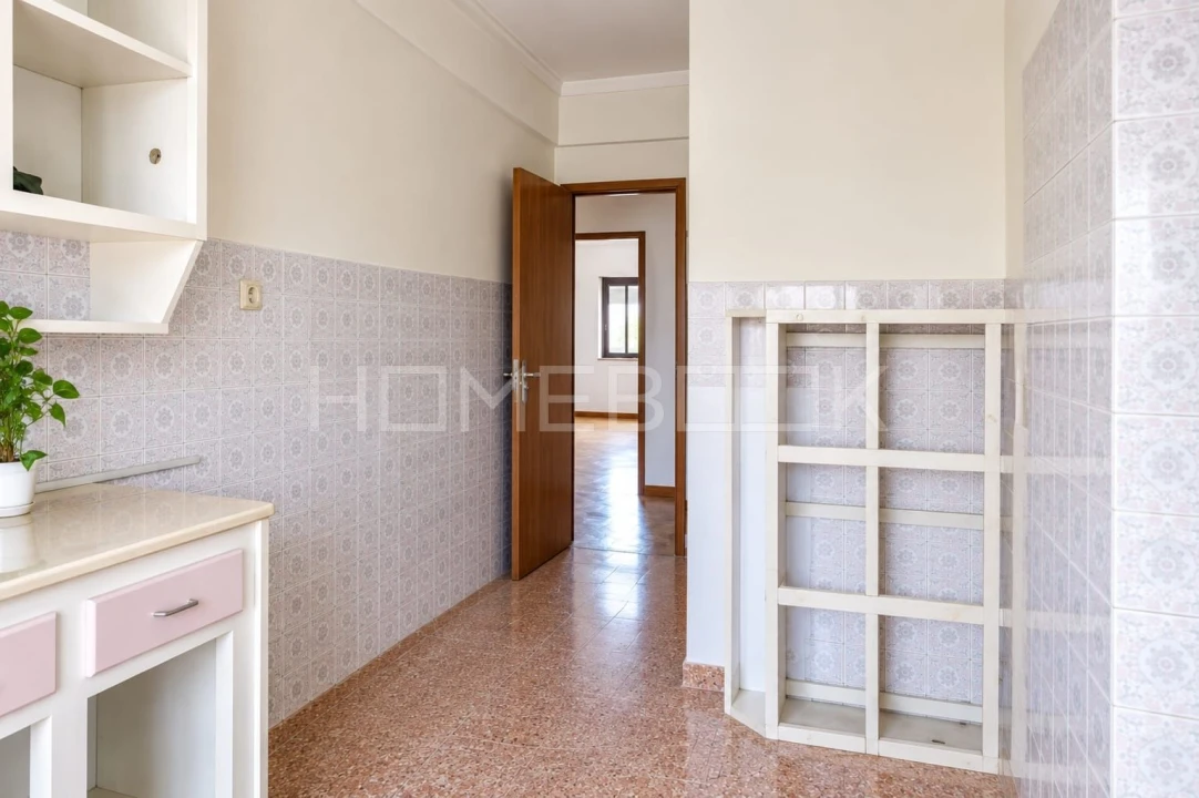 Apartamento T2 para Venda em Oeiras e São Julião da Barra, Paço de Arcos e Caxias Foto 1