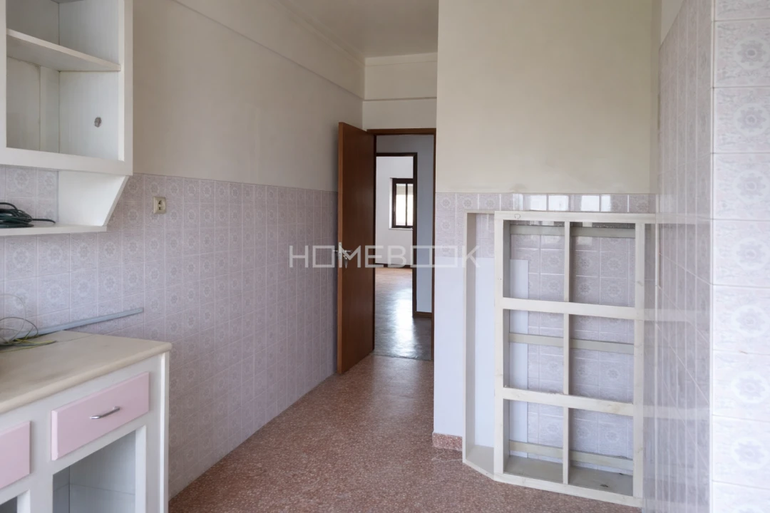 Apartamento T2 para Venda em Oeiras e São Julião da Barra, Paço de Arcos e Caxias Foto 1