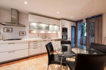 Apartamento T4 para Venda em São Martinho