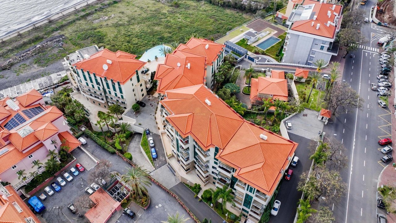 Apartamento T4 para Venda em São Martinho Foto 3