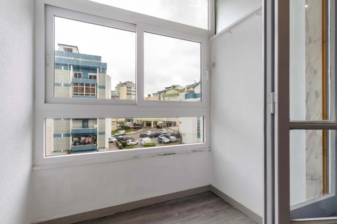 Apartamento T2 para Venda em Rio de Mouro Foto 16