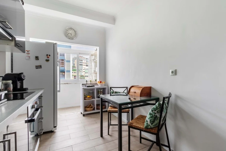 Apartamento T2 para Venda em Rio de Mouro Foto 7