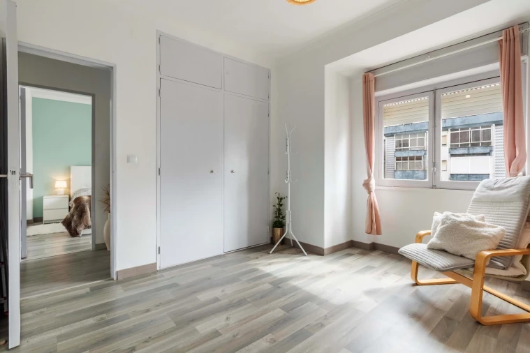 Apartamento T2 para Venda em Rio de Mouro Foto 32