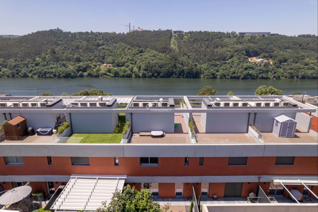 Moradia T3 para Venda em Foz do Sousa e Covelo Foto 19