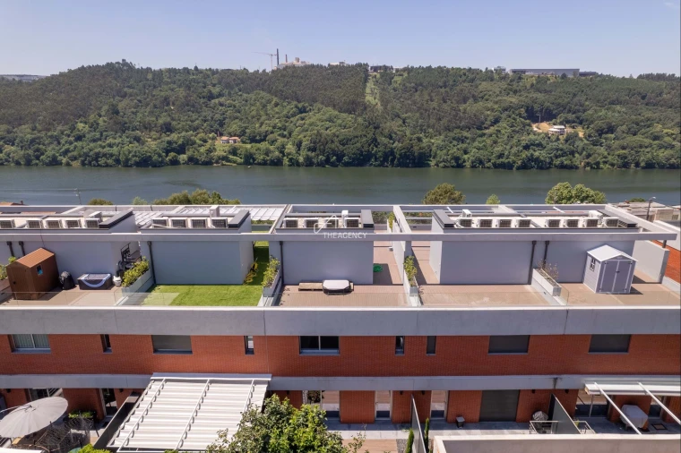 Moradia T3 para Venda em Foz do Sousa e Covelo Foto 19