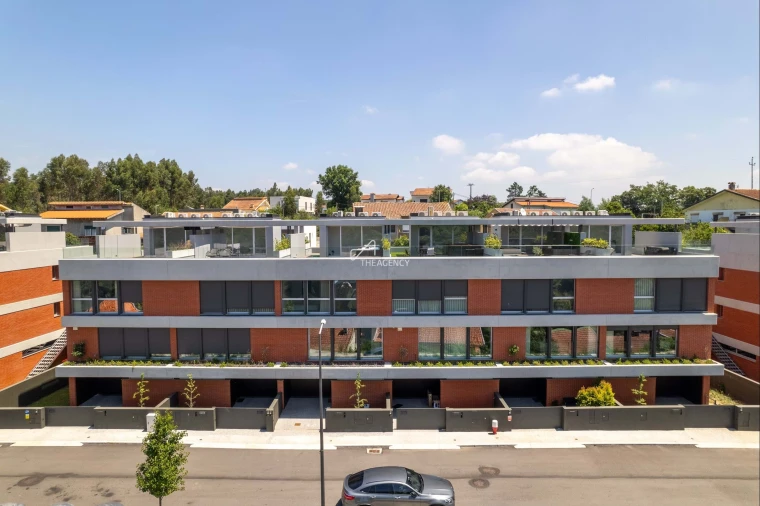 Moradia T3 para Venda em Foz do Sousa e Covelo Foto 2