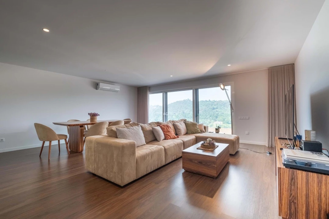 Moradia T3 para Venda em Foz do Sousa e Covelo Foto 4