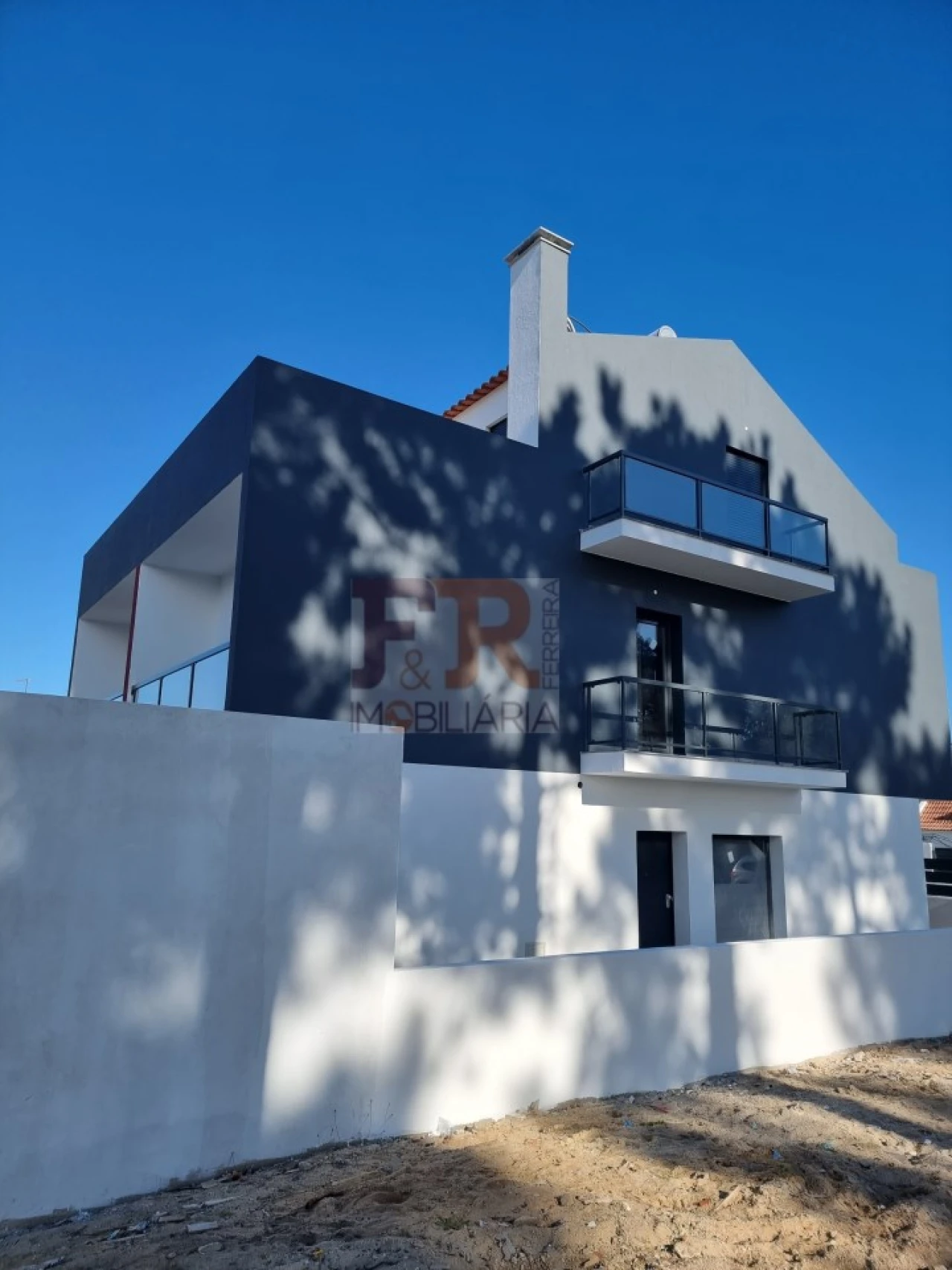 Moradia T3 para Venda em Quinta do Conde Foto 1