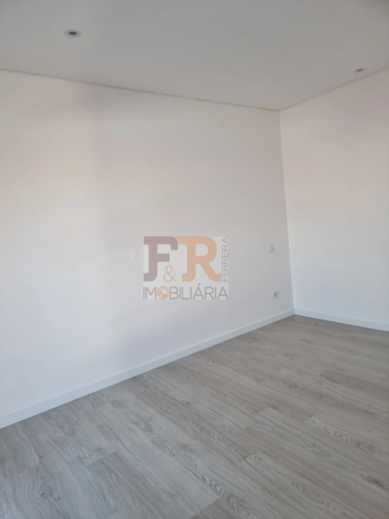 Moradia T3 para Venda em Quinta do Conde Foto 7