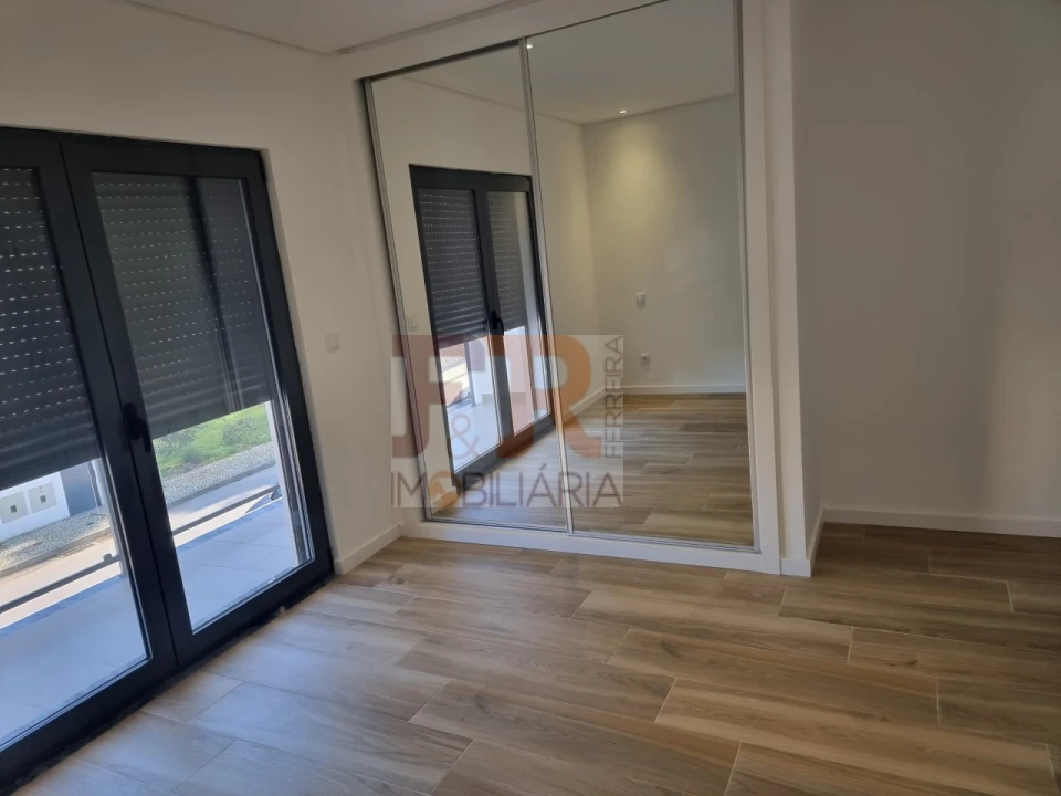 Moradia T3 para Venda em Quinta do Conde Foto 40
