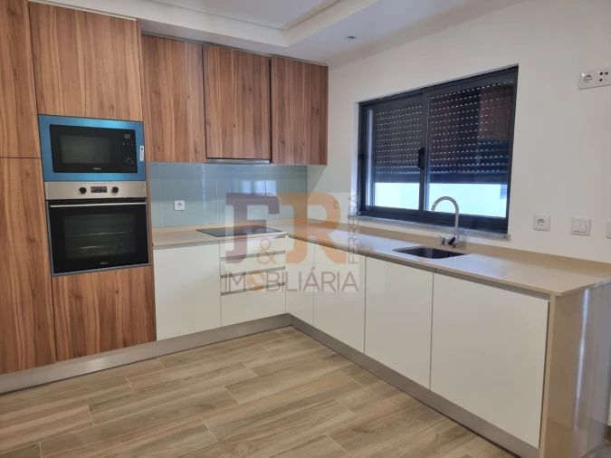 Moradia T3 para Venda em Quinta do Conde Foto 20