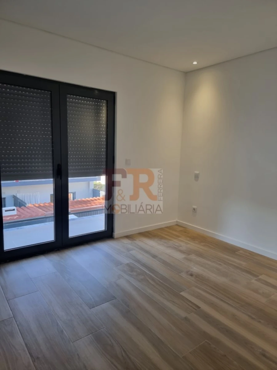 Moradia T3 para Venda em Quinta do Conde Foto 24