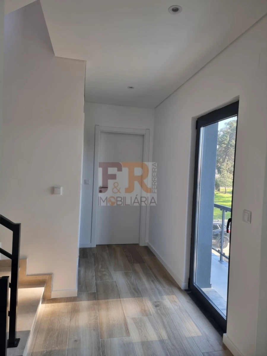 Moradia T3 para Venda em Quinta do Conde Foto 32