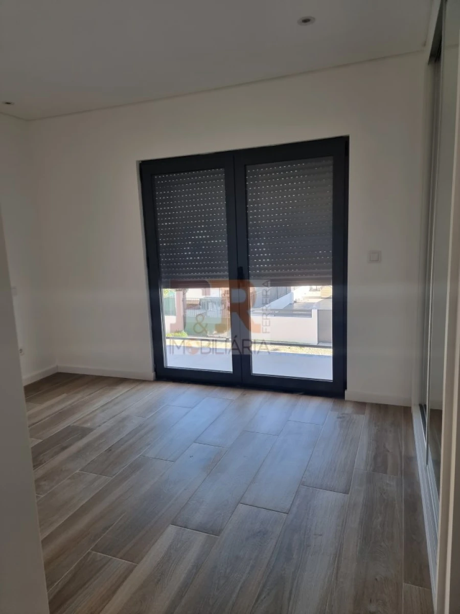 Moradia T3 para Venda em Quinta do Conde Foto 37