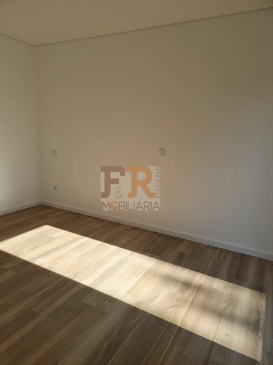 Moradia T3 para Venda em Quinta do Conde Foto 45