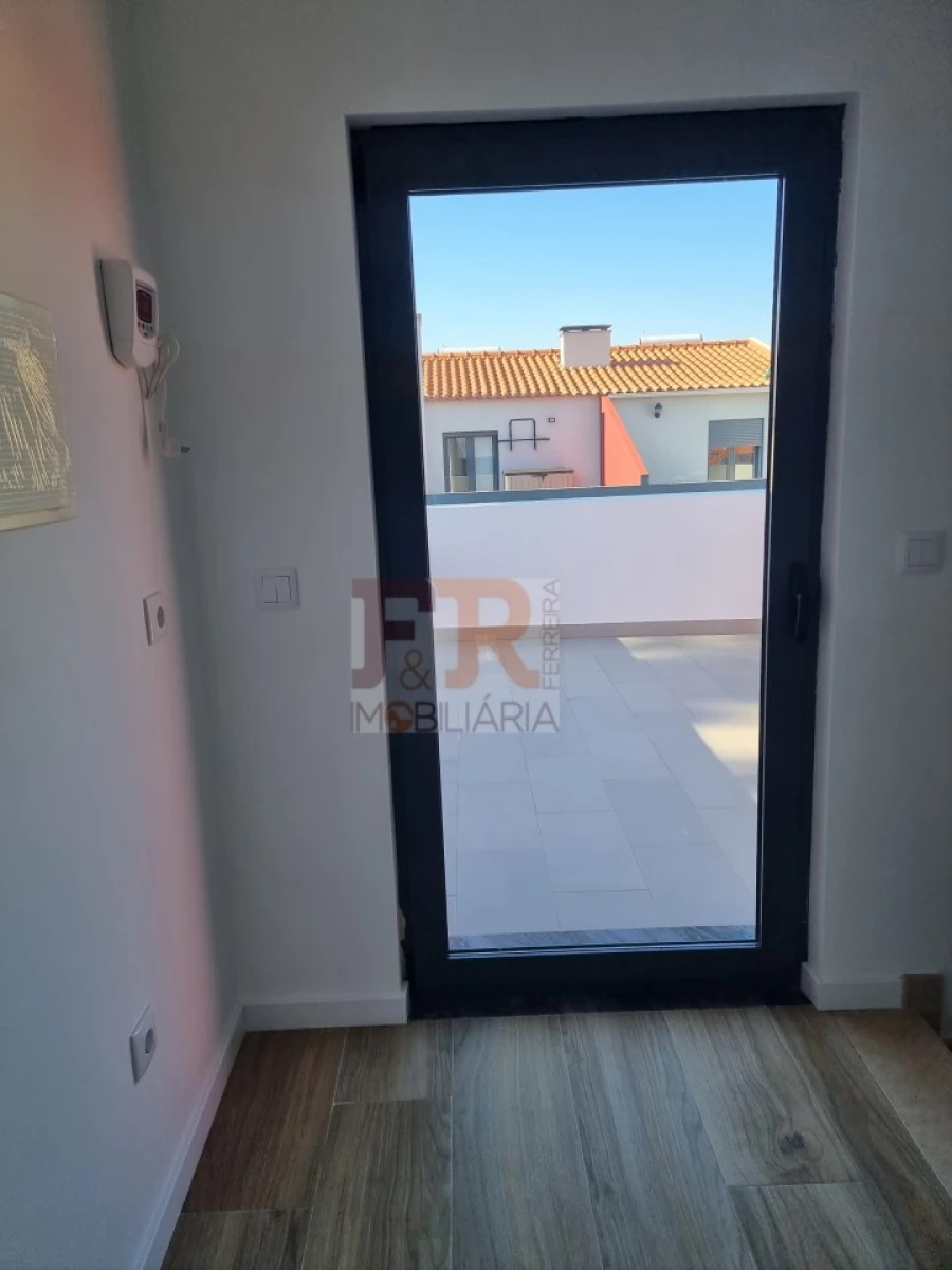 Moradia T3 para Venda em Quinta do Conde Foto 46