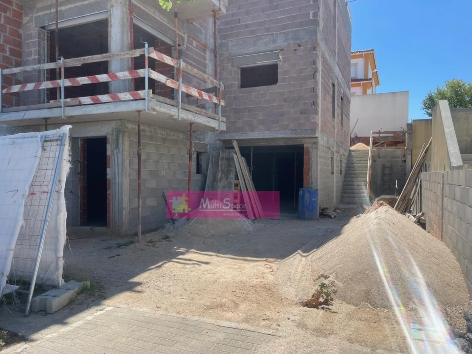 Moradia T4 para Venda em Nossa Sra de Fatima Foto 4