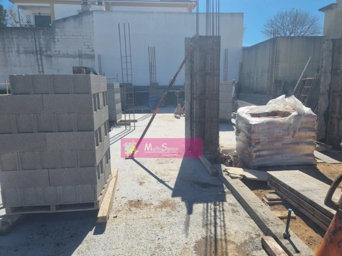 Moradia T4 para Venda em Nossa Sra de Fatima Foto 4