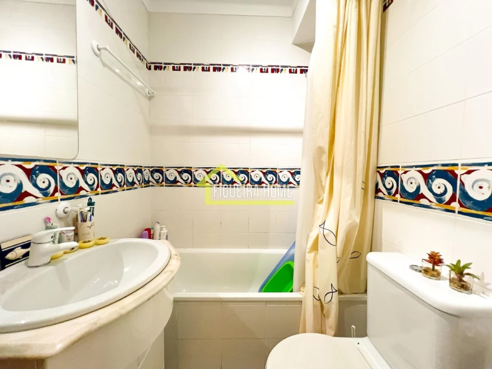 Apartamento T1 para Venda em Buarcos Foto 6