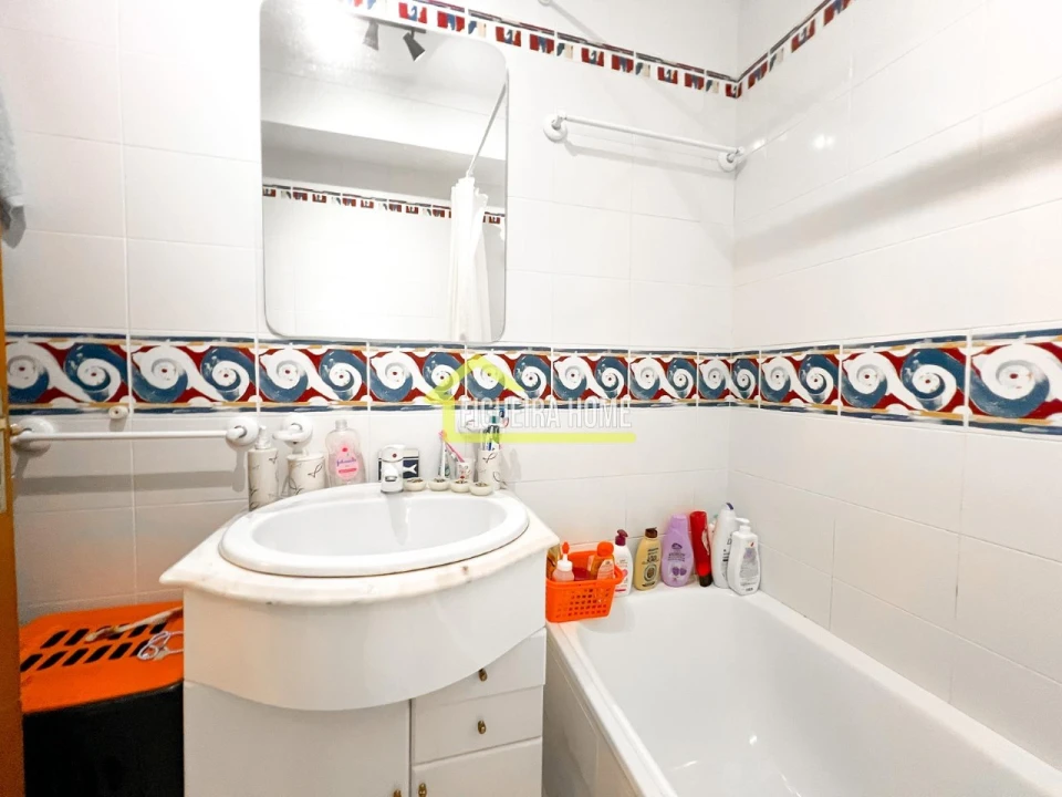 Apartamento T1 para Venda em Buarcos Foto 9