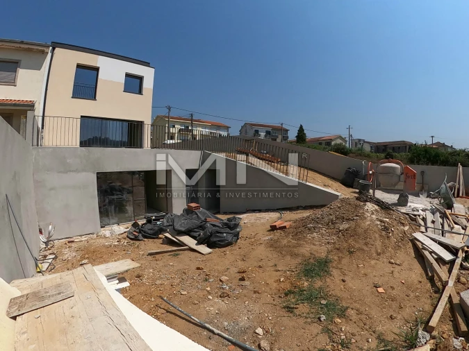 Moradia T3 para Venda em Gondomar (São Cosme), Valbom e Jovim Foto 46