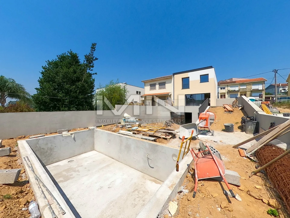 Moradia T3 para Venda em Gondomar (São Cosme), Valbom e Jovim Foto 44