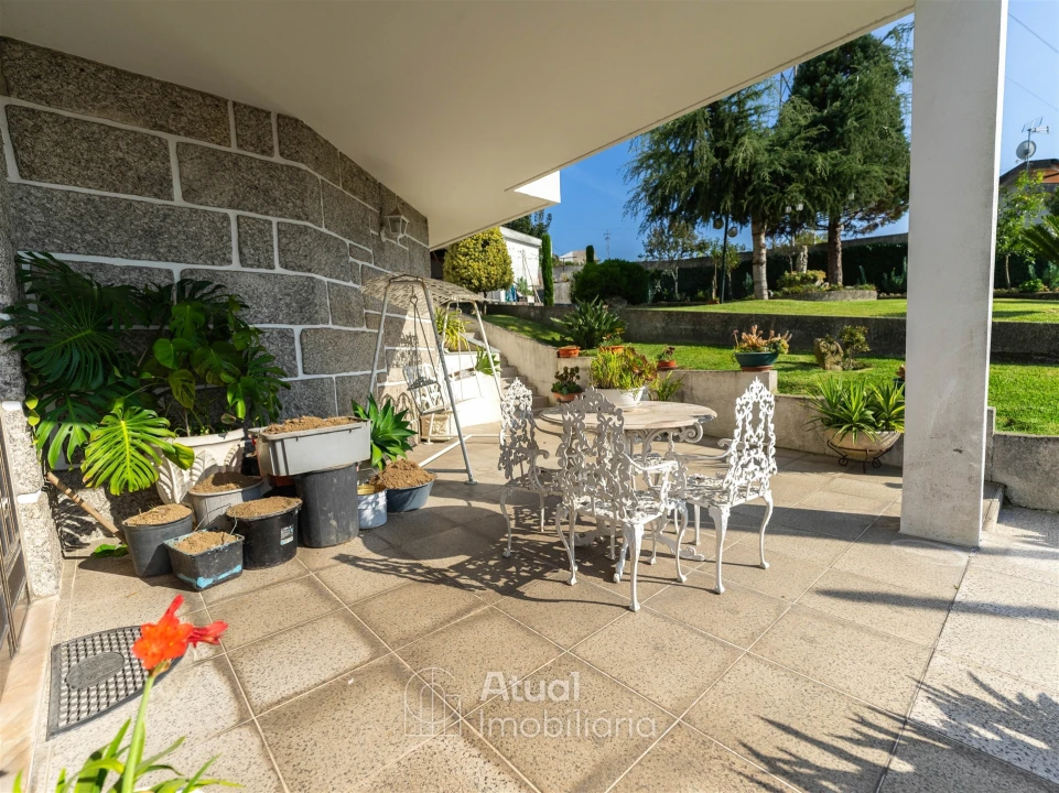 Moradia T4 para Arrendamento em Caldas de Vizela (São Miguel e São João) Foto 35