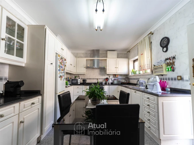 Moradia T4 para Arrendamento em Caldas de Vizela (São Miguel e São João) Foto 10