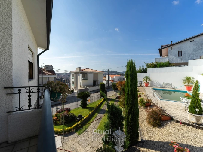 Moradia T4 para Arrendamento em Caldas de Vizela (São Miguel e São João) Foto 34