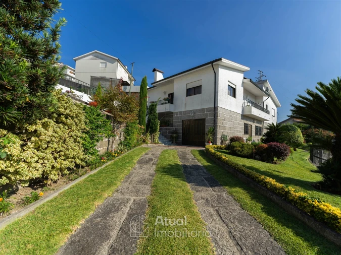 Moradia T4 para Arrendamento em Caldas de Vizela (São Miguel e São João) Foto 44