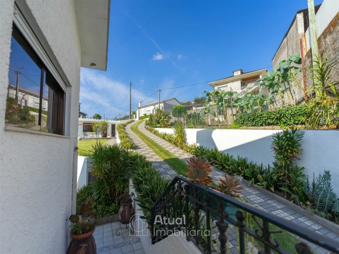 Moradia T4 para Arrendamento em Caldas de Vizela (São Miguel e São João) Foto 46