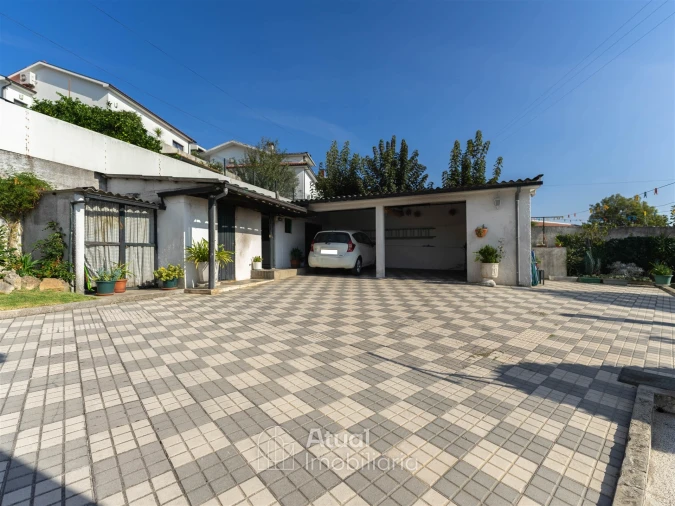 Moradia T4 para Arrendamento em Caldas de Vizela (São Miguel e São João) Foto 36