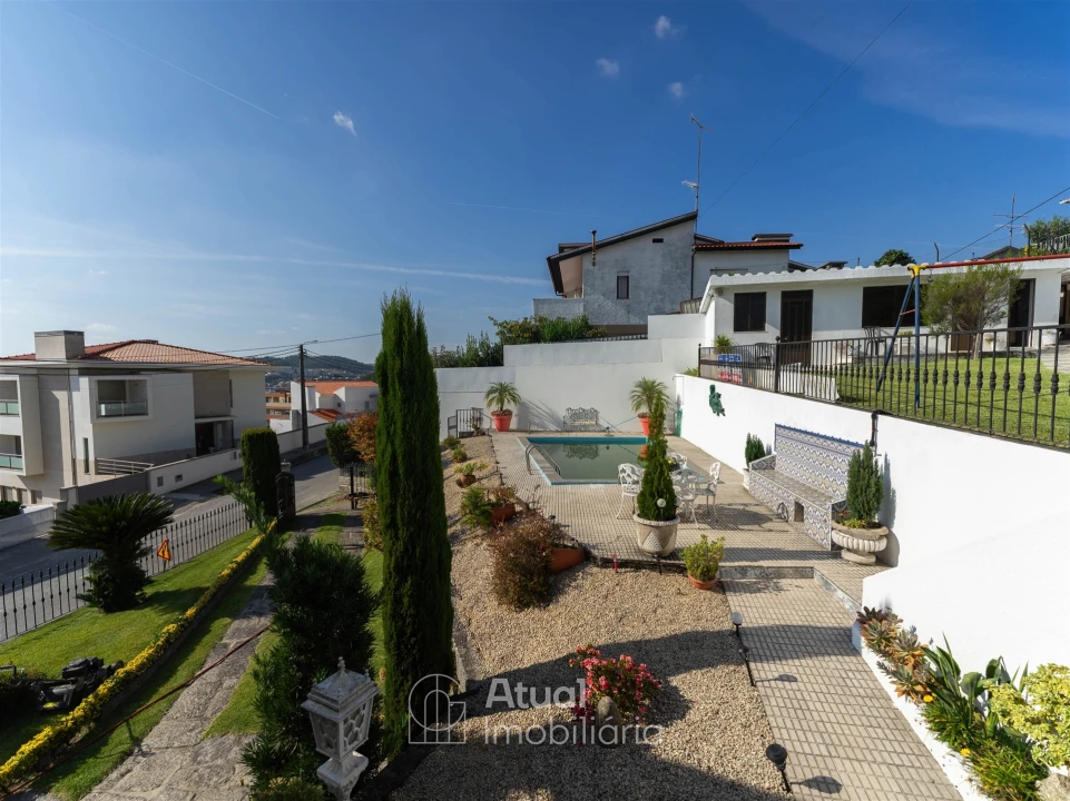 Moradia T4 para Arrendamento em Caldas de Vizela (São Miguel e São João) Foto 33