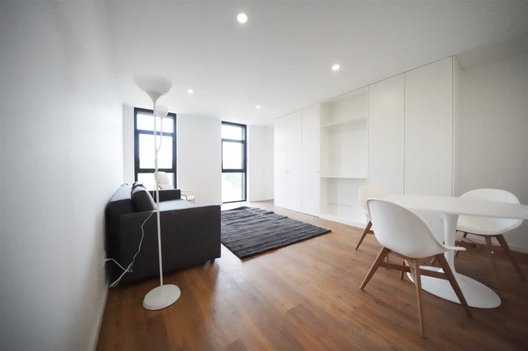 Apartamento T1 para Arrendamento em Azurem Foto 4