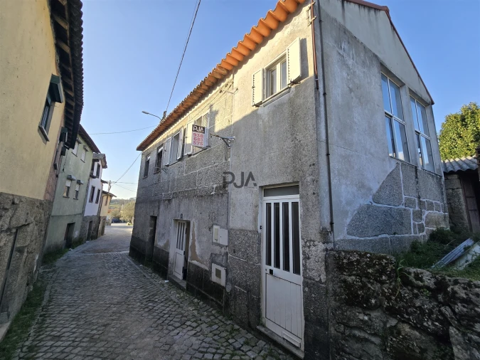 Moradia T5 para Venda em Pindo Foto 1