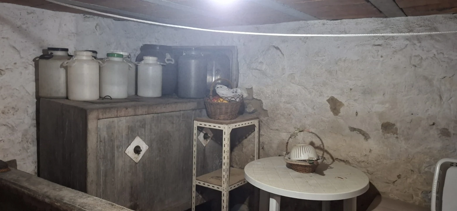 Moradia T2 para Venda em Orgens Foto 19