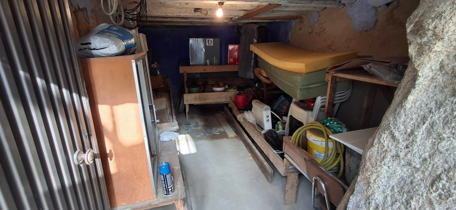 Moradia T2 para Venda em Orgens Foto 16