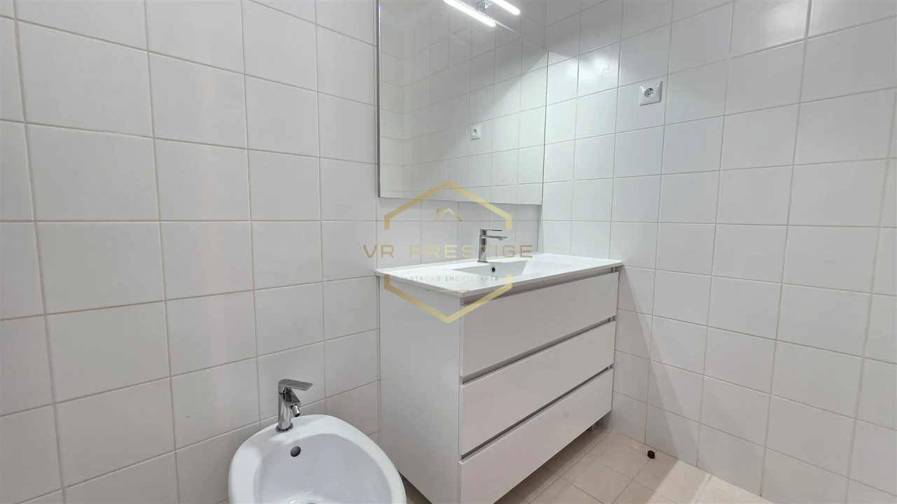 Apartamento T1 para Venda em Aver-O-Mar, Amorim e Terroso Foto 9