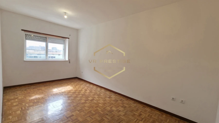 Apartamento T1 para Venda em Aver-O-Mar, Amorim e Terroso Foto 2