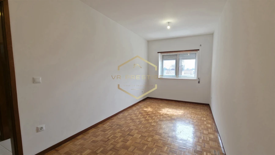 Apartamento T1 para Venda em Aver-O-Mar, Amorim e Terroso Foto 3