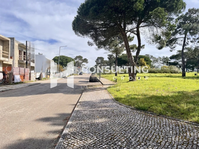 Moradia T3 para Venda em Sesimbra (Castelo) Foto 39