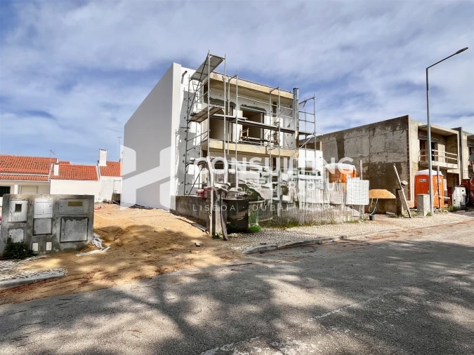 Moradia T3 para Venda em Sesimbra (Castelo) Foto 37