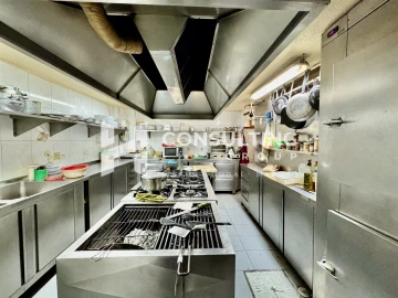 Loja para Trespasse em Mina de Água