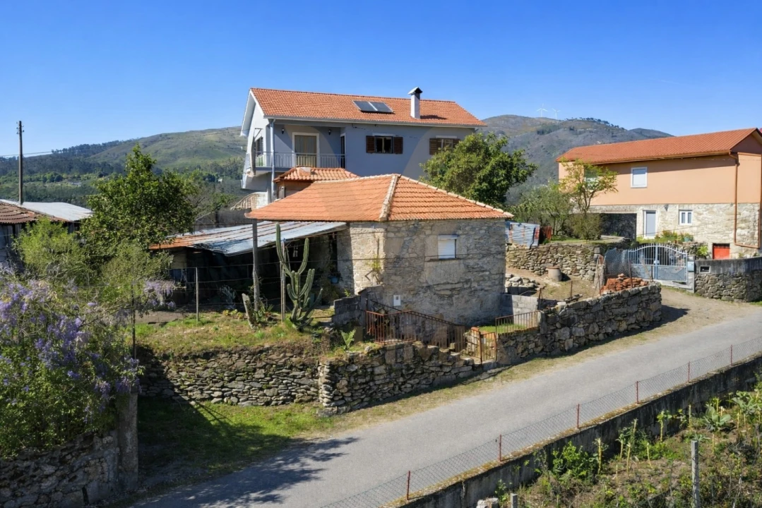 Moradia T3 para Venda em Vilela, São Cosme e São Damião e Sá Foto 1