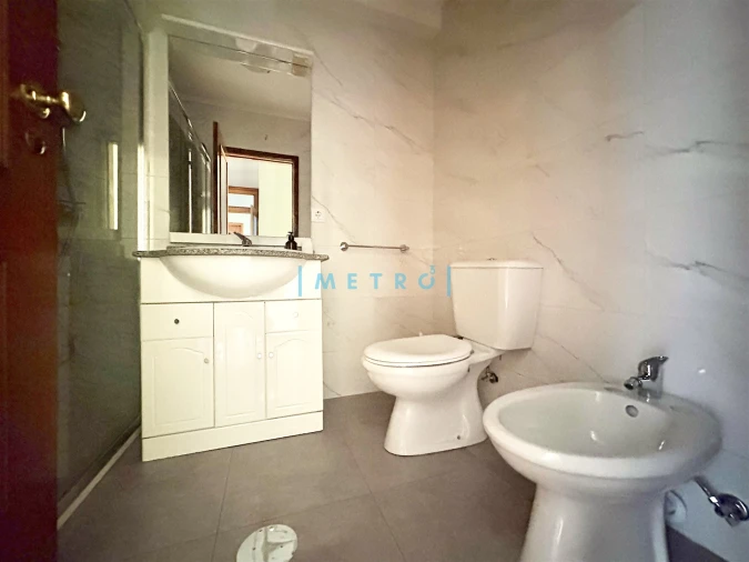 Apartamento T3 para Venda em Custóias, Leça do Balio e Guifões Foto 17