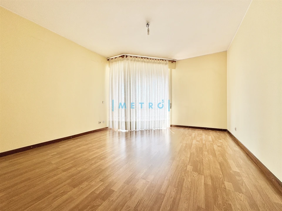 Apartamento T3 para Venda em Custóias, Leça do Balio e Guifões Foto 2